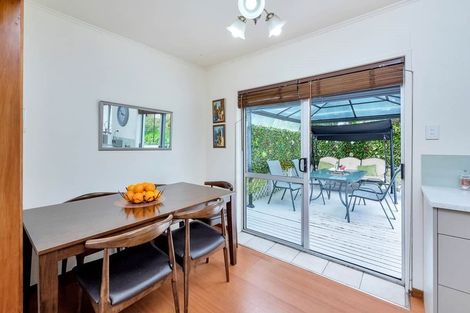 Photo of property in 16 Sequoia Place, Sunnynook, Auckland, 0620