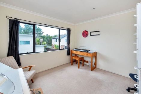 Photo of property in 62 Medallion Drive, Oteha, Auckland, 0632