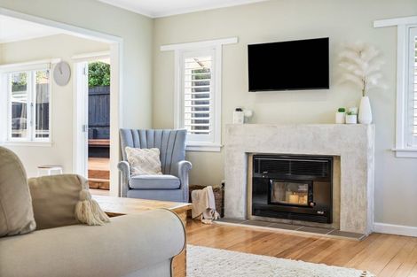 Photo of property in 7 Kenmure Avenue, Forrest Hill, Auckland, 0620