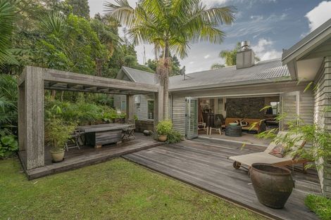 Photo of property in 56 Rewa Rewa Valley, Tairua, 3508