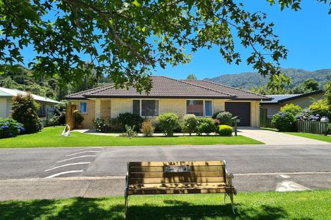 Photo of property in 15 Allman Drive, Coromandel, 3506