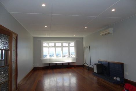 Photo of property in 41 Mitchell Street, Brooklyn, Wellington, 6021