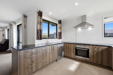 Photo of property in 90 Tabraham Crescent, Pyes Pa, Tauranga, 3112