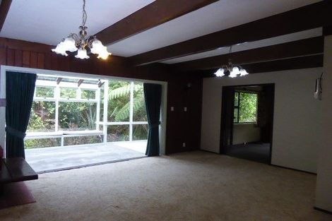 Photo of property in 48 Blue Mountains Road, Pinehaven, Upper Hutt, 5019