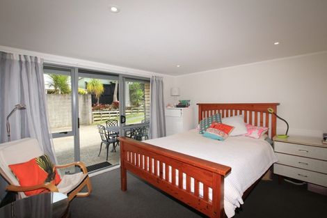 Photo of property in 264 Glenvar Road, Torbay, Auckland, 0630