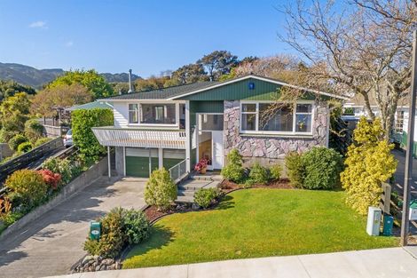 Photo of property in 5 Kukupa Grove, Heretaunga, Upper Hutt, 5018