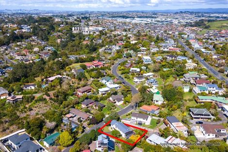 Photo of property in 23 Malters Place, Browns Bay, Auckland, 0630
