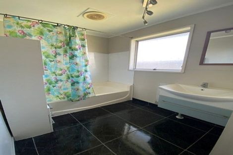 Photo of property in 26 Gibbons Road, Weymouth, Auckland, 2103