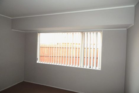 Photo of property in 1/2 Lowburn Place, Clover Park, Auckland, 2019