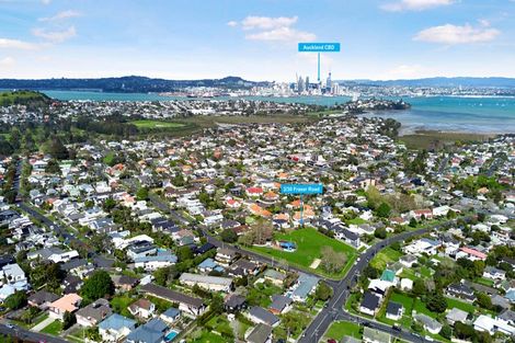 Photo of property in 2/30 Fraser Road, Narrow Neck, Auckland, 0624