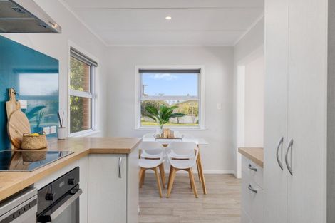 Photo of property in 19 Taupo Avenue, Mount Maunganui, 3116