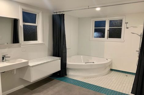 Photo of property in 7 Straven Road, Riccarton, Christchurch, 8011