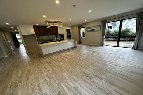 Photo of property in 42 Headland Drive, Long Bay, Auckland, 0630