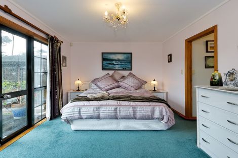 Photo of property in 188 Shaw Road, Oratia, Auckland, 0604