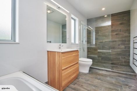 Photo of property in 55a Neal Avenue, Glenfield, Auckland, 0629