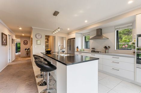 Photo of property in 24 Hooton Drive, Kumeu, 0810