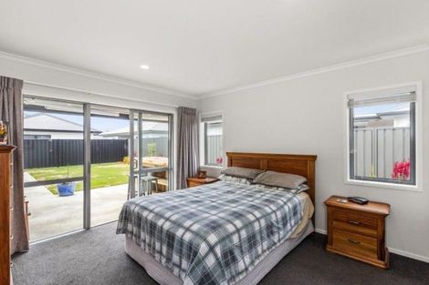 Photo of property in 14 Rangataiki Place, Te Awa, Napier, 4110