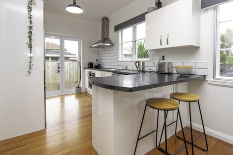 Photo of property in 293 Fitzherbert Avenue, West End, Palmerston North, 4410