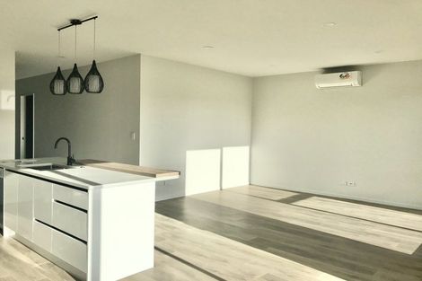 Photo of property in 115 Waekahu Road, Westgate, 0814