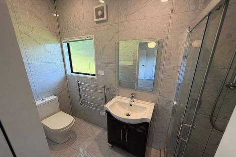 Photo of property in 5 Kearney Place, Massey, Auckland, 0614