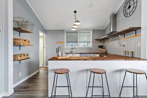 Photo of property in 28 Stirling Street, Te Aroha, 3320