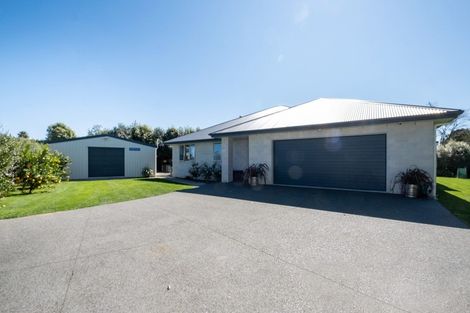 Photo of property in 27c Mill Road, Clive, 4102