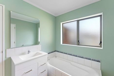 Photo of property in 74 Matene Street, Otaki, 5512