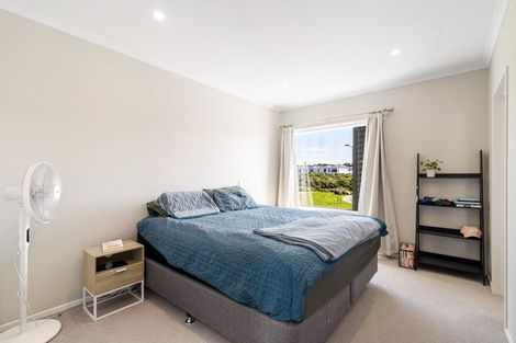 Photo of property in 5 Koura Drive, Red Beach, 0932