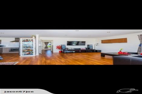 Photo of property in 2/167 Coronation Road, Hillcrest, Auckland, 0627