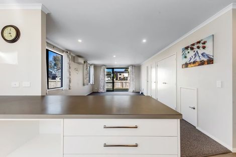 Photo of property in 7 Discovery Place, Marfell, New Plymouth, 4310