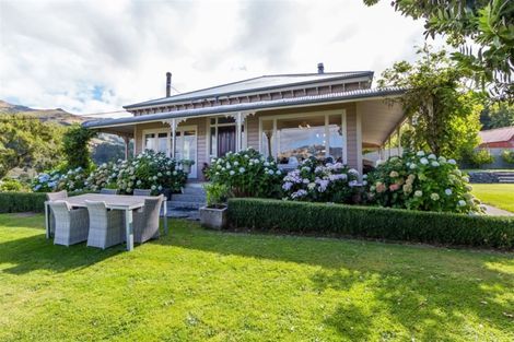 Photo of property in 24 Cemetery Road, Wainui, Akaroa, 7582