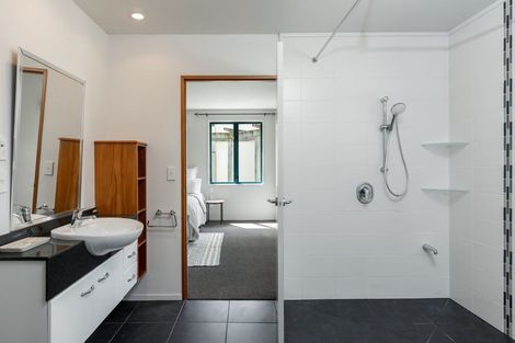 Photo of property in 15a Stephenson Street, Blenheim, 7201