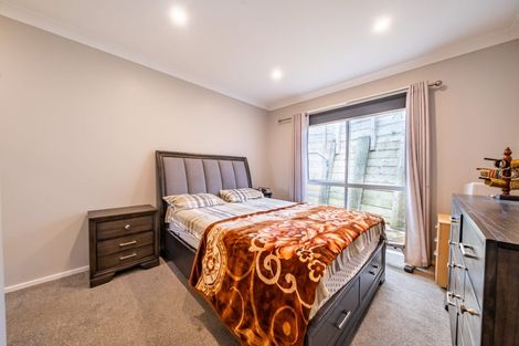 Photo of property in 31 Percy Kinsman Crescent, Riverstone Terraces, Upper Hutt, 5018