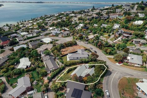 Photo of property in 68 Cannon Hill Crescent, Mount Pleasant, Christchurch, 8081