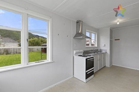 Photo of property in 10 Atiawa Crescent, Waiwhetu, Lower Hutt, 5010