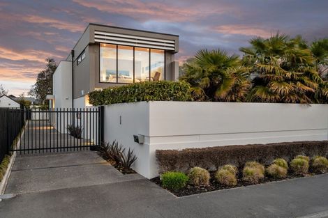 Photo of property in 48 Office Road, Merivale, Christchurch, 8014