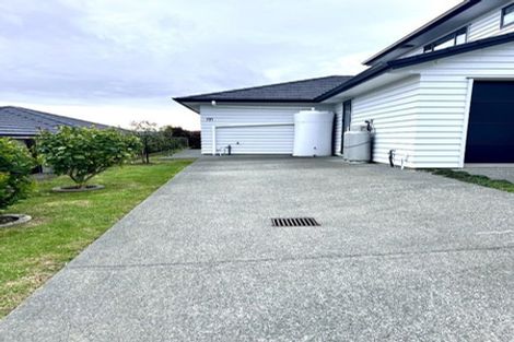 Photo of property in 3 Weka Close, Red Beach, 0932