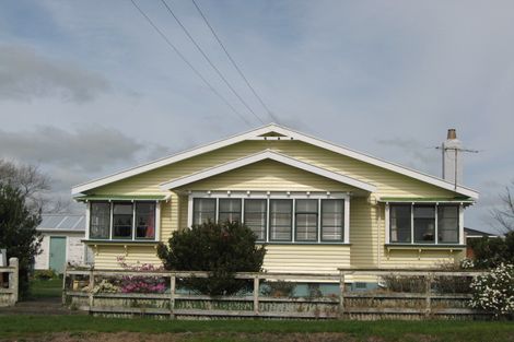 Photo of property in 7 Cameron Street, Waitara, 4320