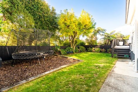 Photo of property in 21 Waikare Street, Karori, Wellington, 6012