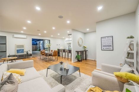 Photo of property in 22 Lewis Younie Road, Kumeu, 0810