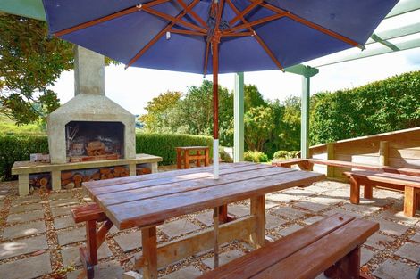 Photo of property in 559 Taurau Valley Road, Muriwai, Manutuke, 4072