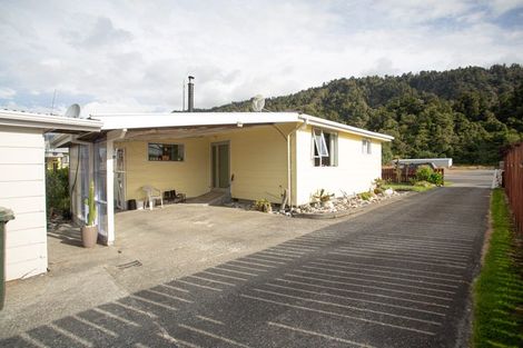 Photo of property in 74 Main Road, Harihari, 7884