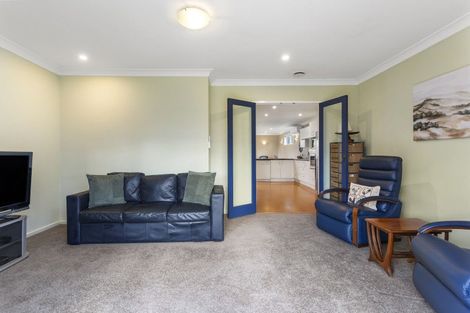 Photo of property in 22 Larsen Road, Panmure, Auckland, 1072