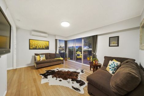 Photo of property in 19 Robert Allan Way, Pakuranga Heights, Auckland, 2010