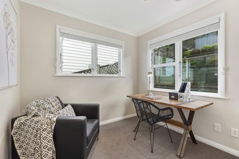 Photo of property in 6 Seatoun Heights Road, Seatoun, Wellington, 6022