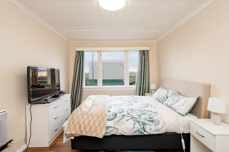 Photo of property in 44 Ocean Beach Road, Bluff, 9814