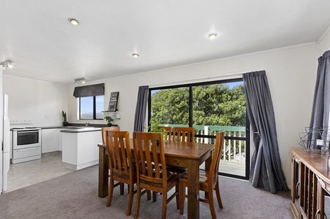 Photo of property in 59 Pokohiwi Road, Normandale, Lower Hutt, 5010