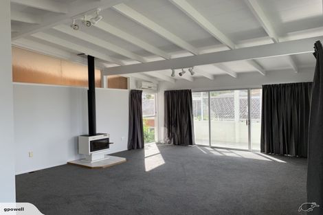 Photo of property in 5 Knightsbridge Drive, Forrest Hill, Auckland, 0620