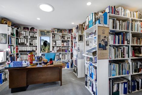 Photo of property in 3 Karina Road, Merrilands, New Plymouth, 4312