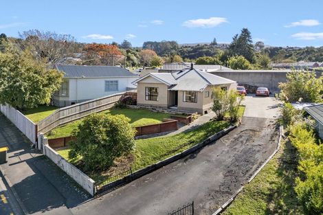 Photo of property in 4 Brockville Road, Glenross, Dunedin, 9011